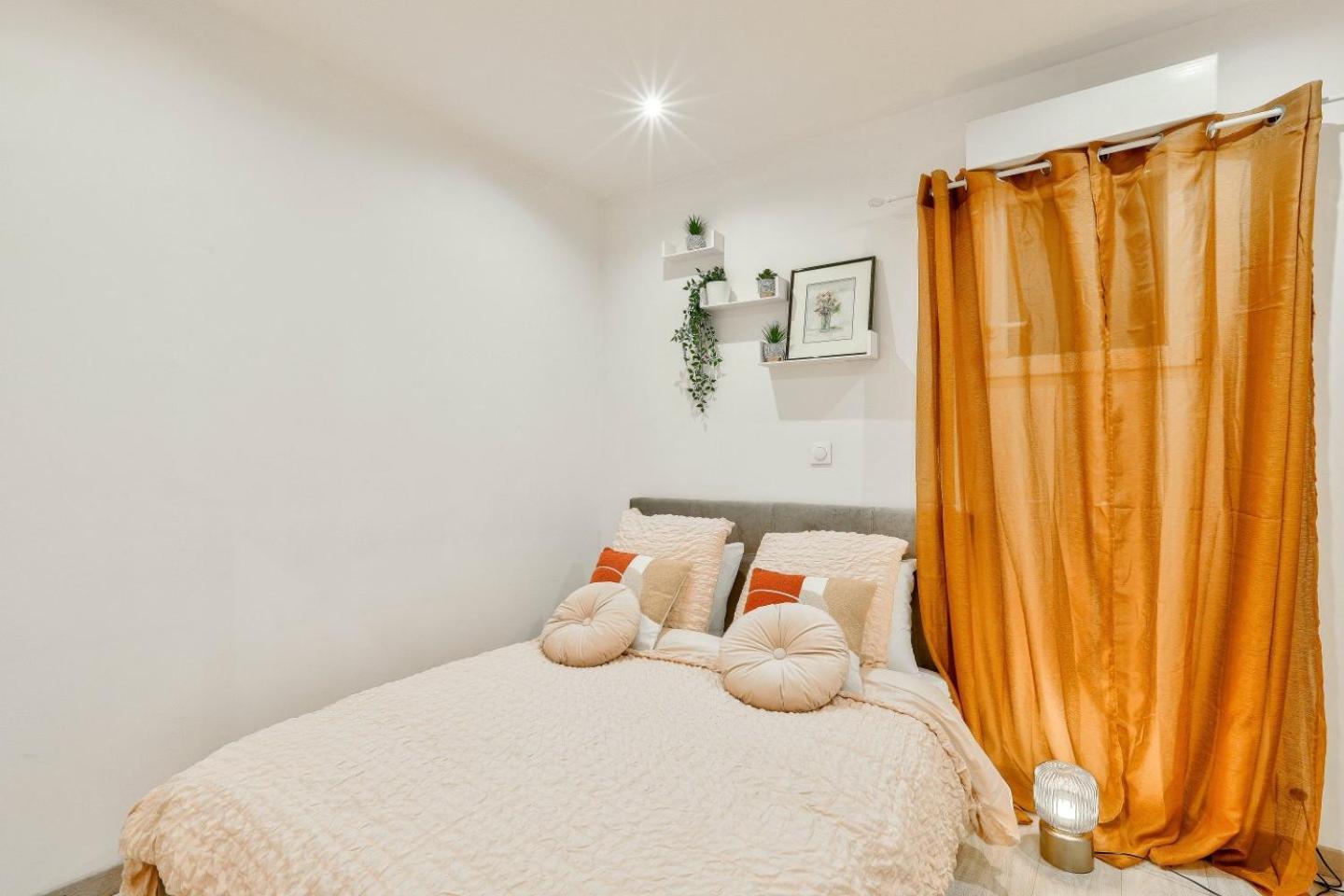 Le Nid Douillet Appartement Confortable A 5 Min Du Stade De France Et Proche De L'Aeroport Cdg Saint-Denis  Luaran gambar